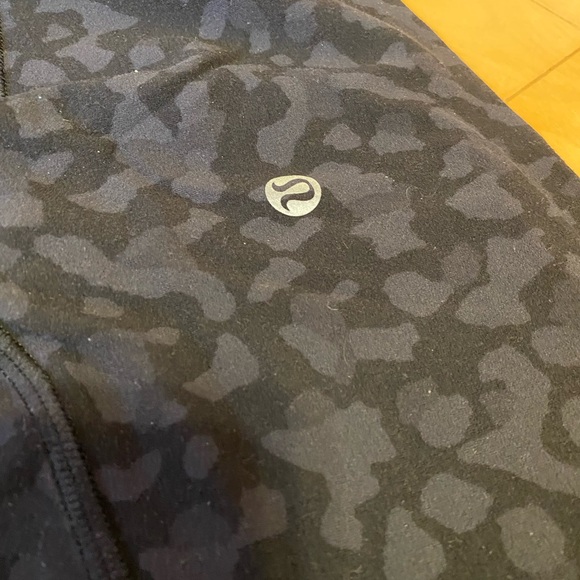 Lulu Lemon Leggings - Picture 3 of 3